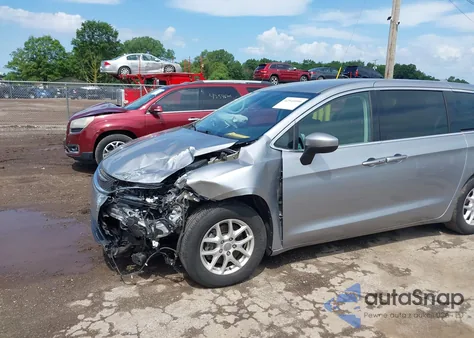 2020 Chrysler Voyager Lx z USA, uszkodzony, nr VIN 2C4RC1CG8LR121950